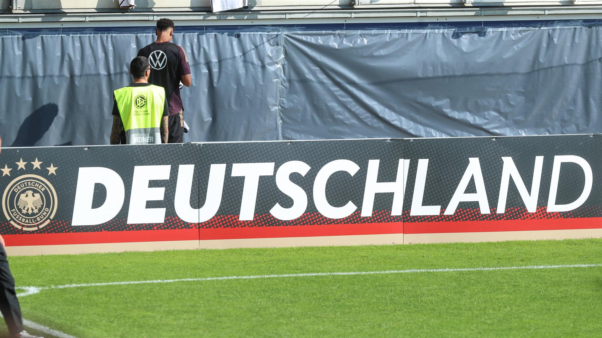 Deutschland Bande DFB Logo 2024