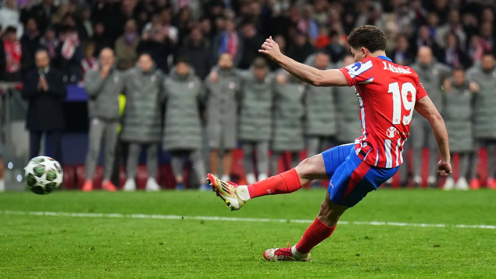 Julián Álvarez, penalti