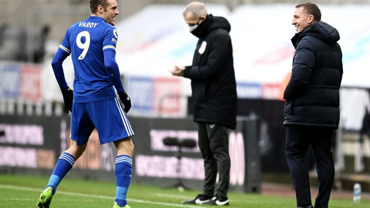 2021-01-03-vardy-rodgers-leicester