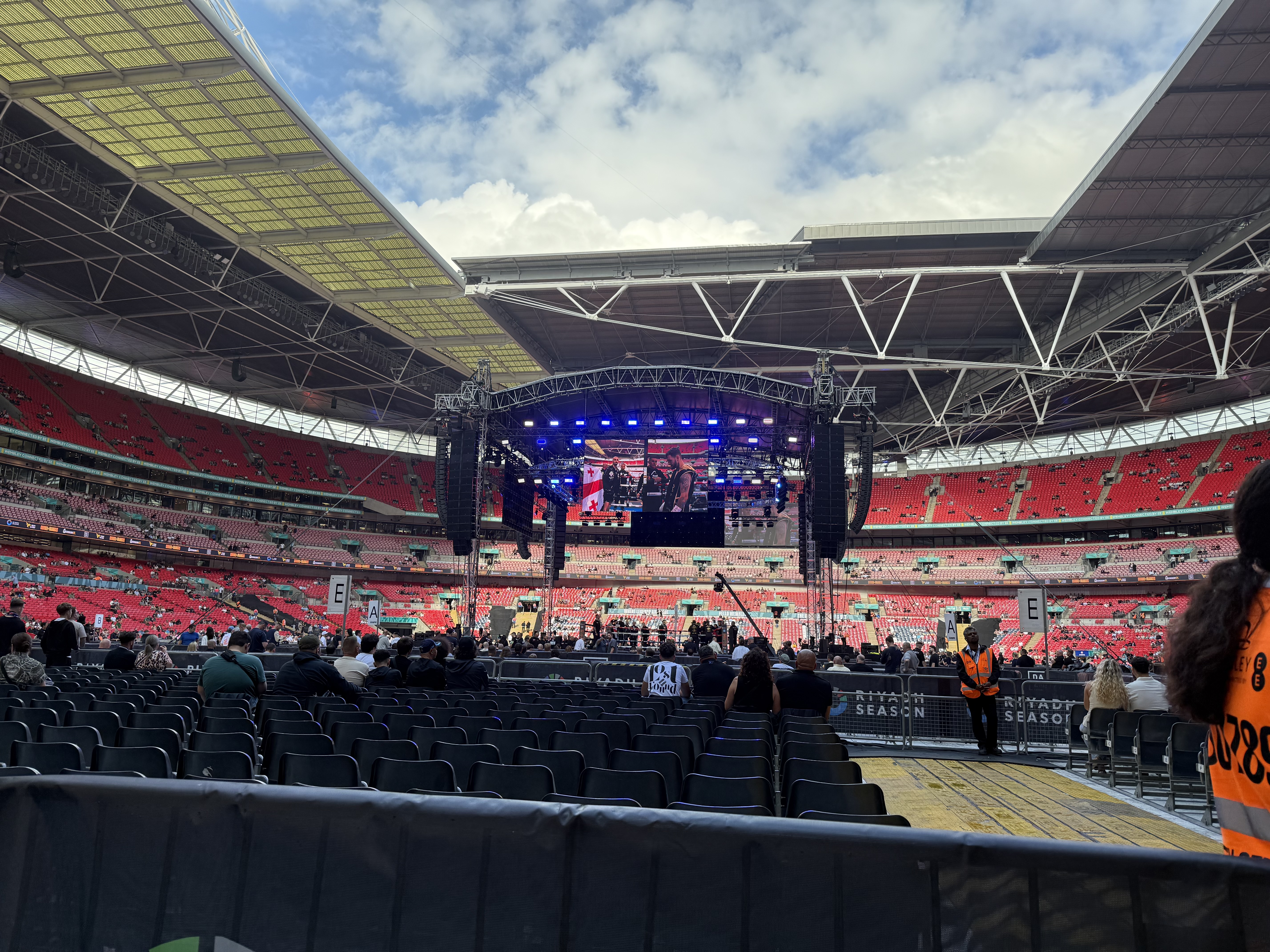 Usyk-Dubois 2 undercard