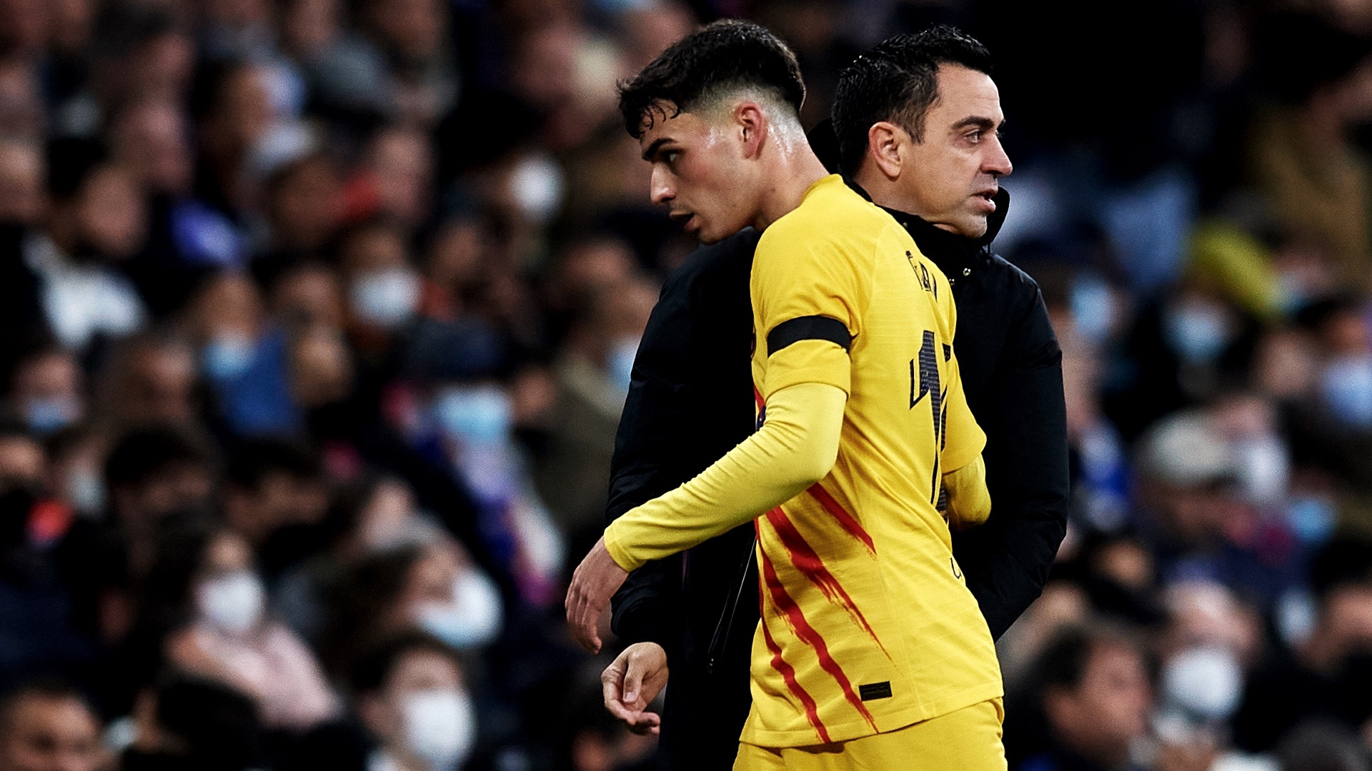 xavi-pedri-barcelona-liga-20220421