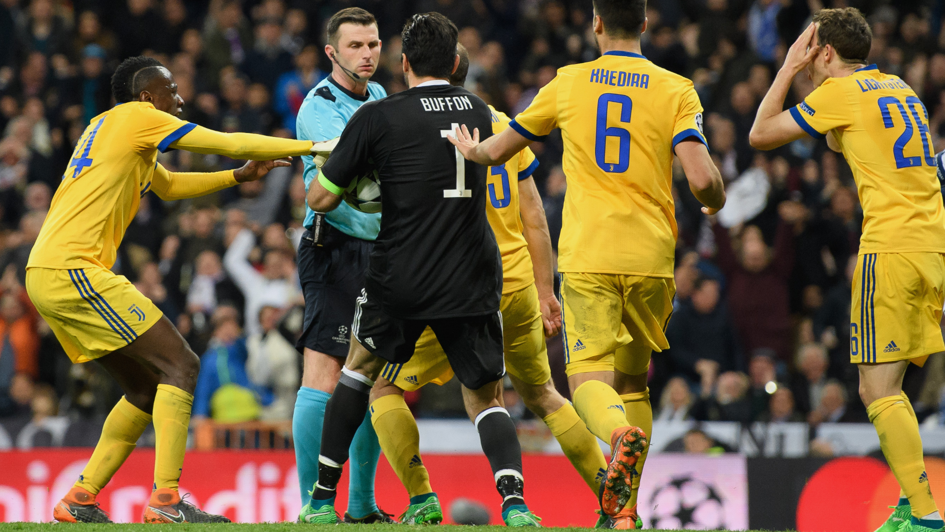 Michael Oliver, Juventus, Real Madrid, Champions League