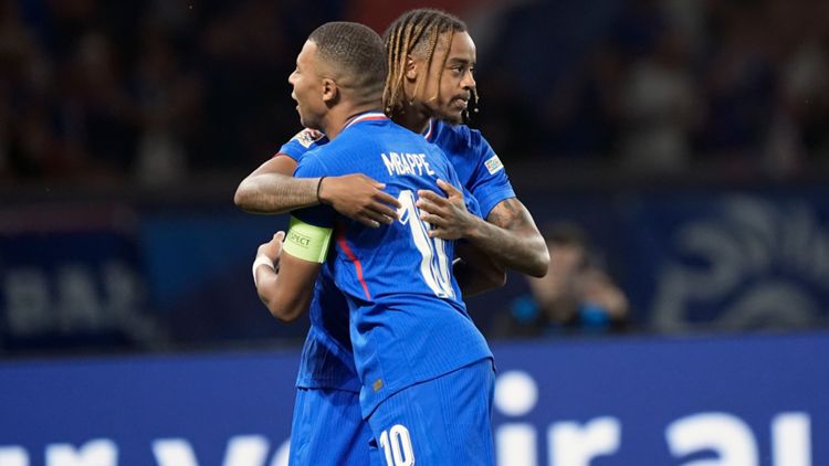 Bradley Barcola Kylian Mbappé Frankreich 06092024