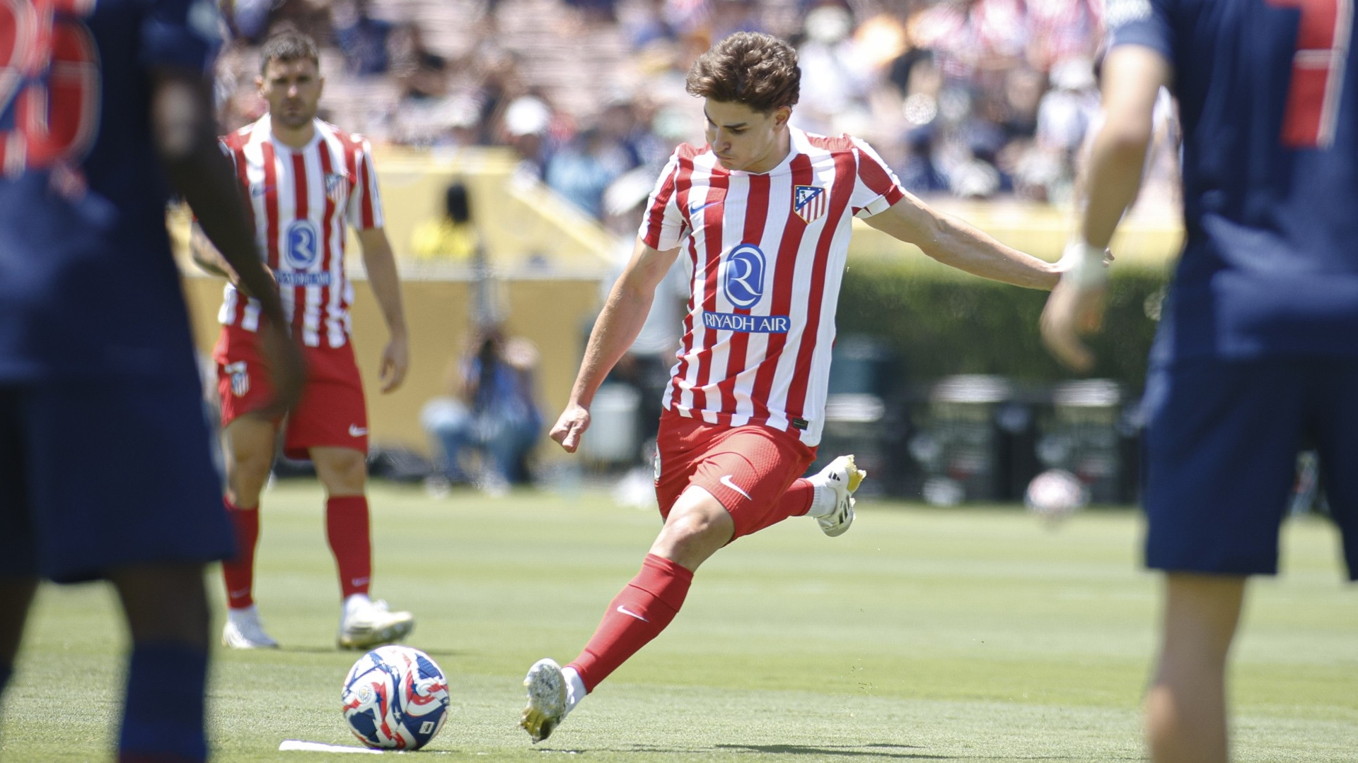 Julián contra el PSG