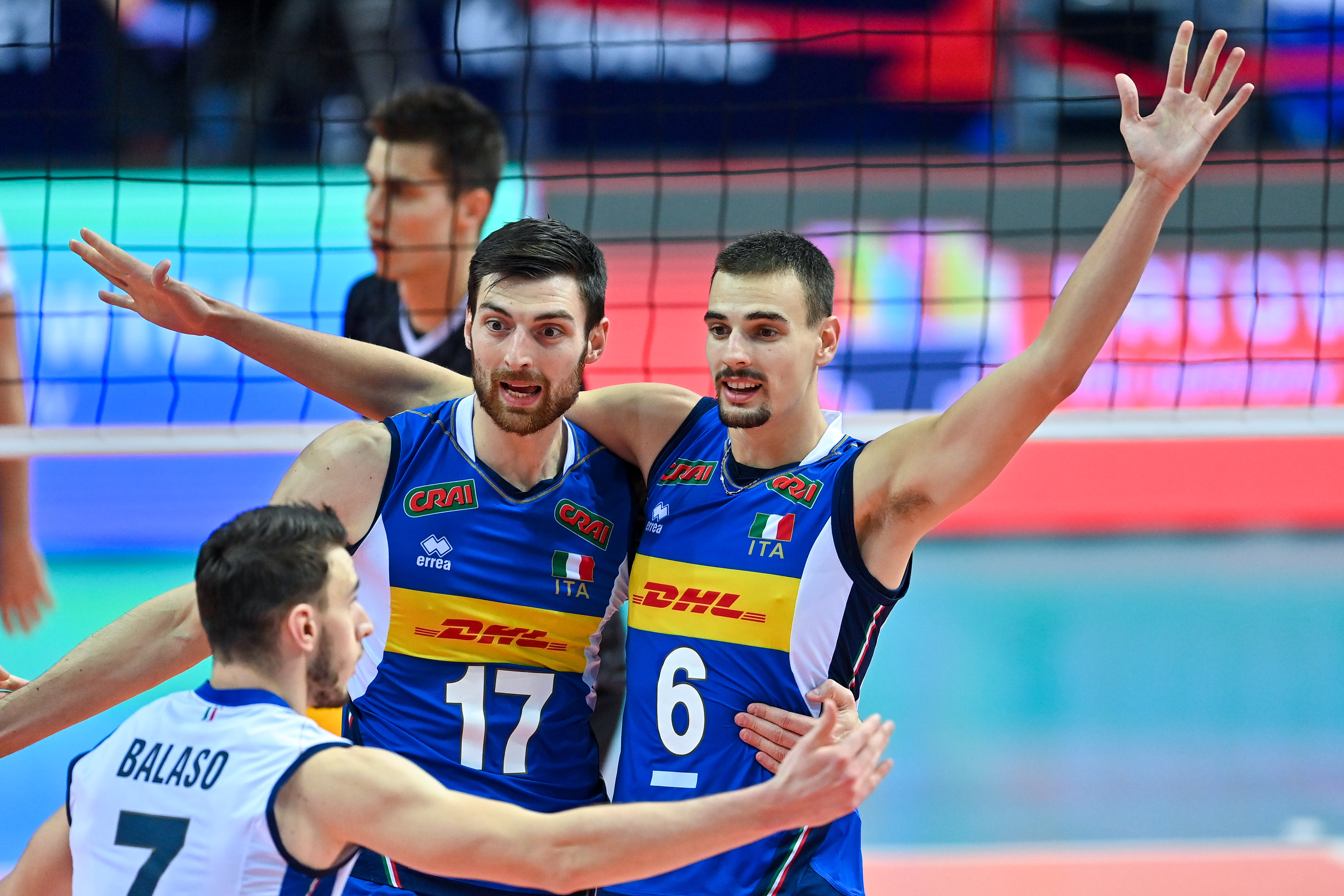 Anzani e Giannelli esultano durante la finale Italia-Slovenia di volley