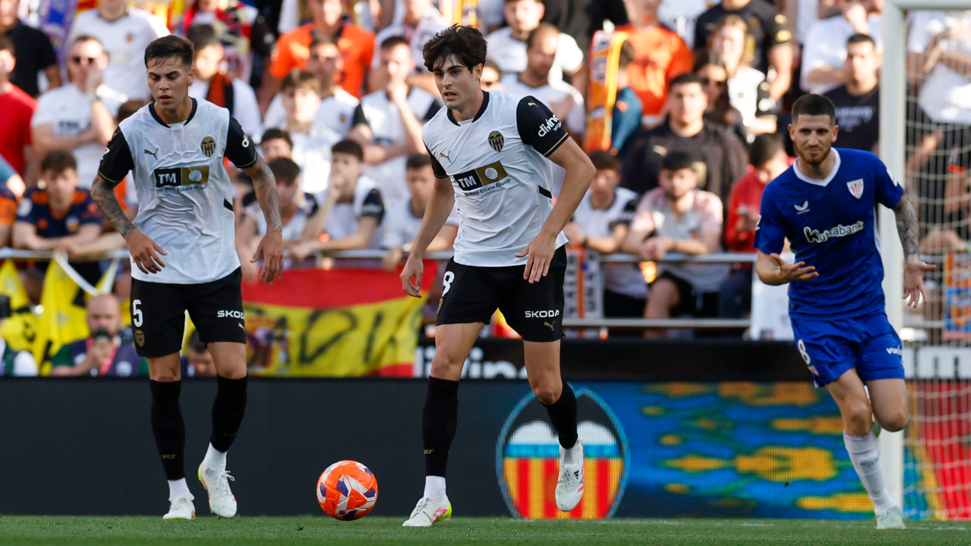 Valencia Athletic Javi Guerra LALIGA 2025