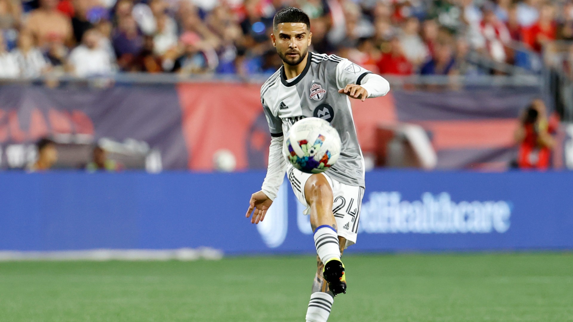 Lorenzo Insigne calcia in MLS