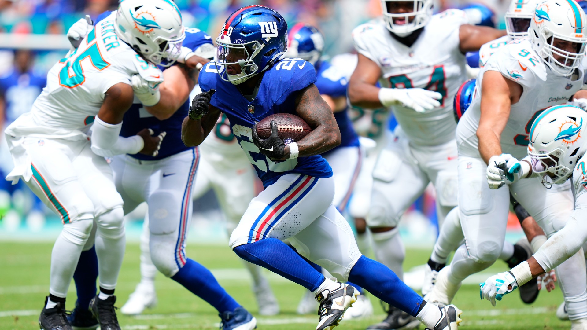 NFL Dolphins Giants 081023