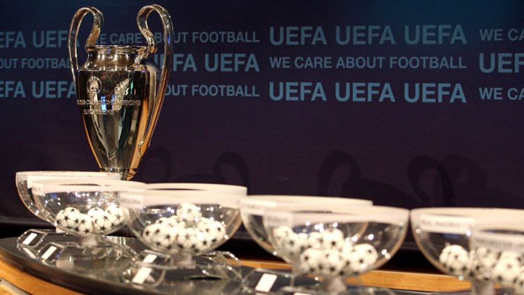 Champions League Trophäe Auslosung Kugeln Töpfe 2009