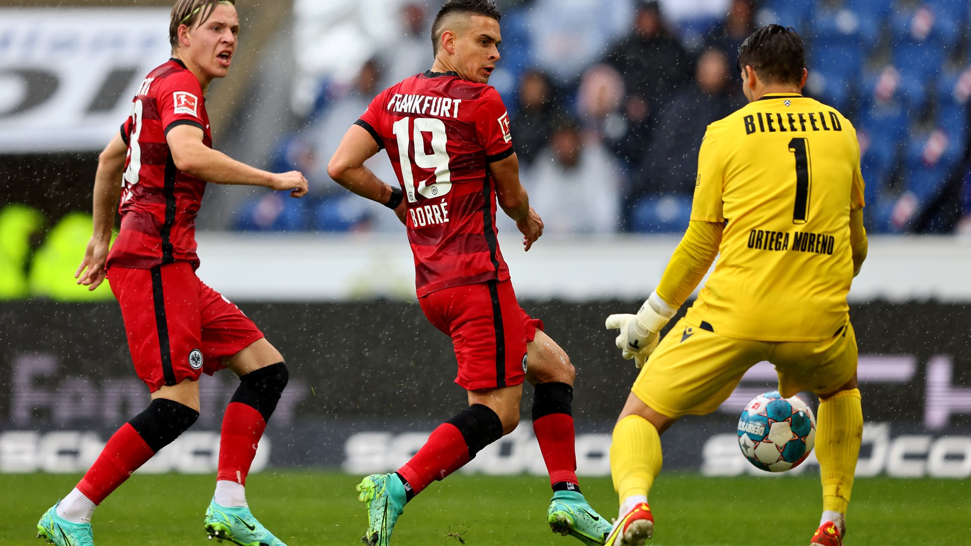 Eintracht Frankfurt Arminia Bielefeld Bundesliga Jesper Lindström Rafael Borre Stefan Ortega Moreno 28082021