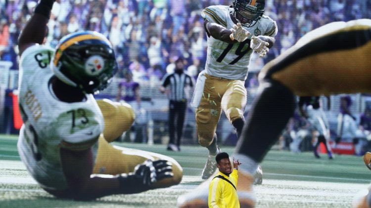 Un frame di Madden 2018, DAZN Italia