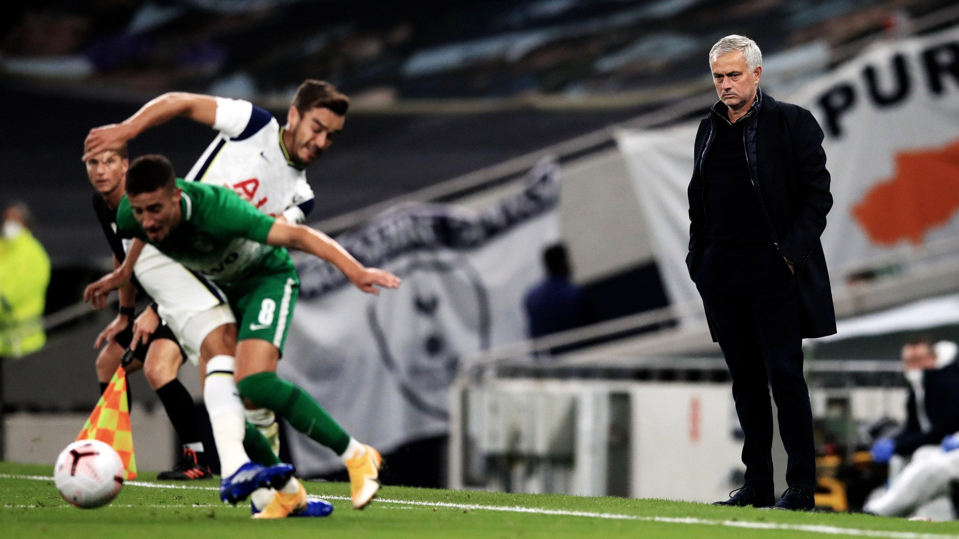 2020-11-00-winks-tottenham-mourinho