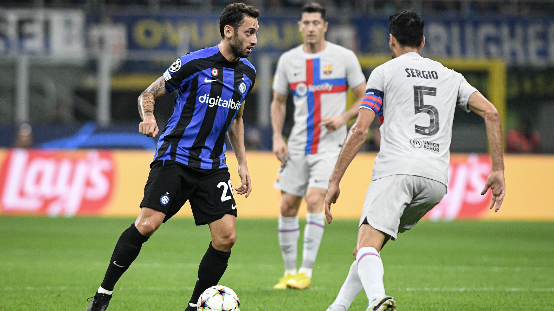 Hakan Calhanoglu Inter Mailand 04102022