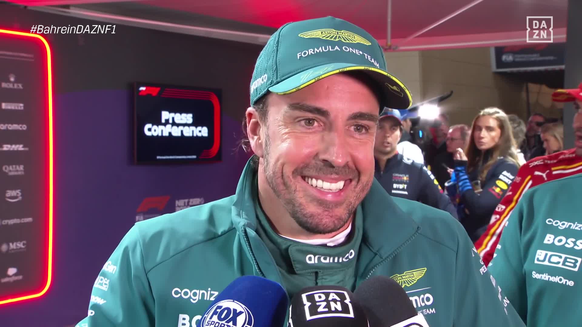 Fernano Alonso con DAZN en Bahréin