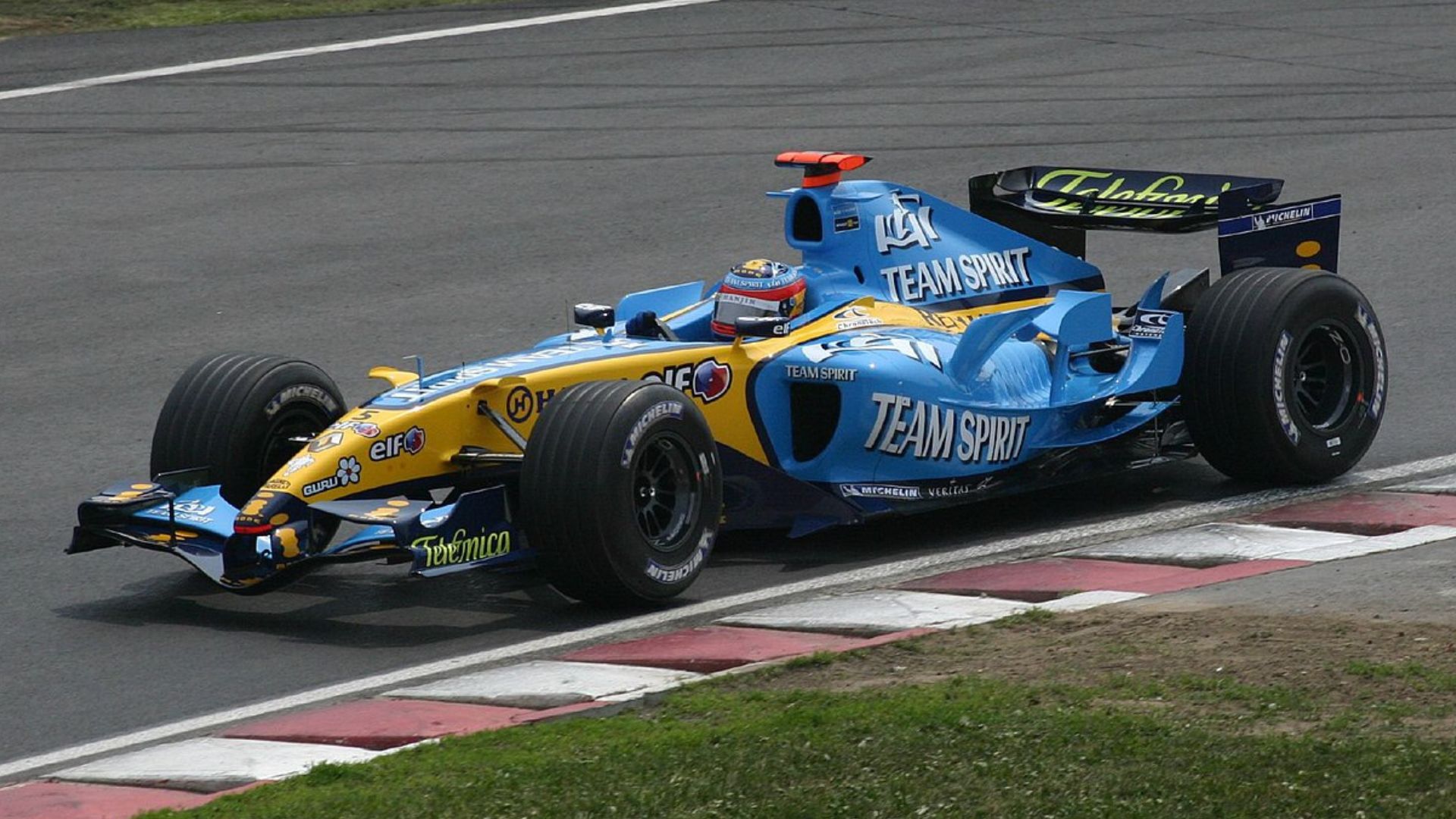 Fernando Alonso Renault 2005