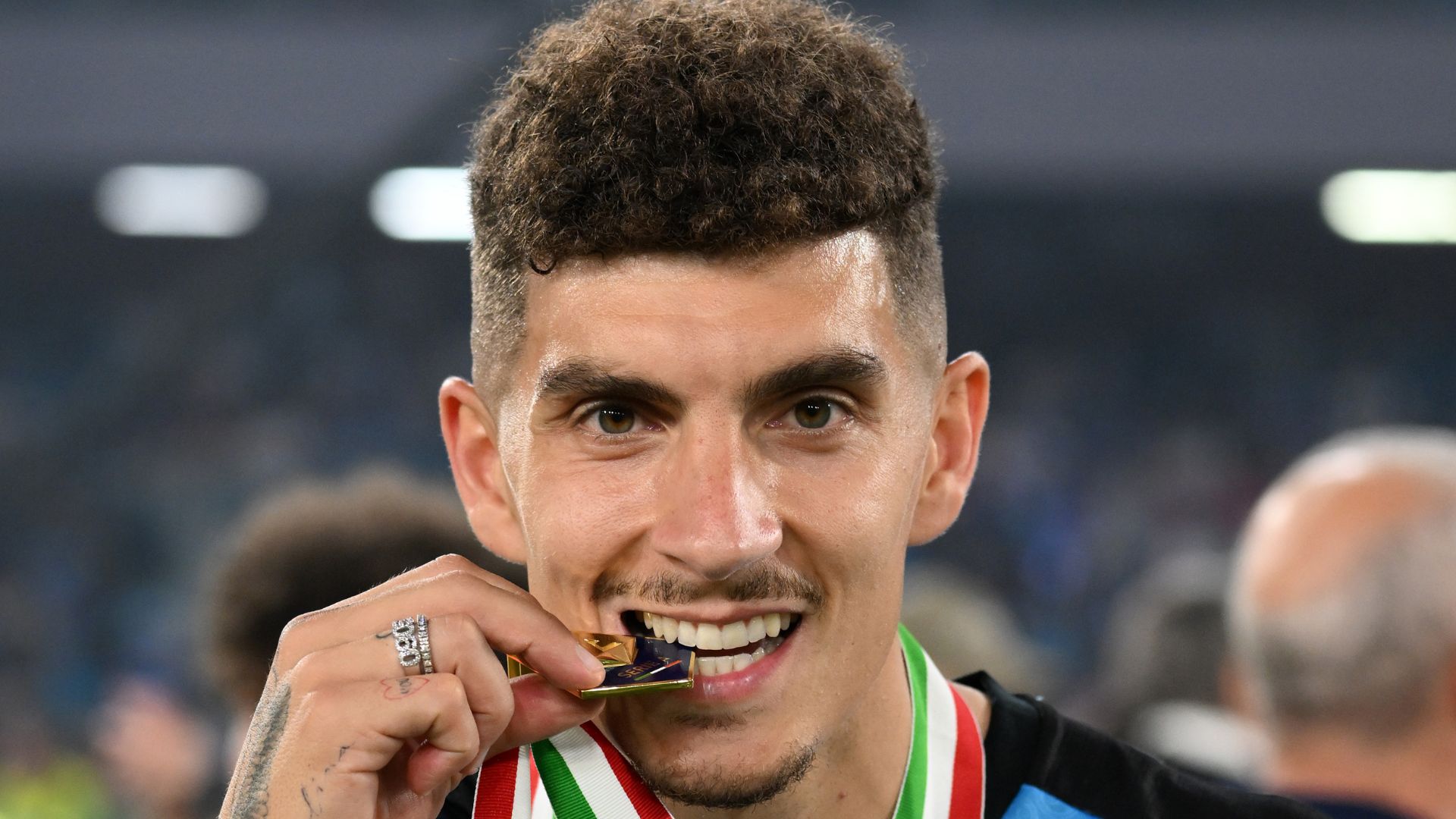 Giovanni Di Lorenzo festeggia lo scudetto del Napoli