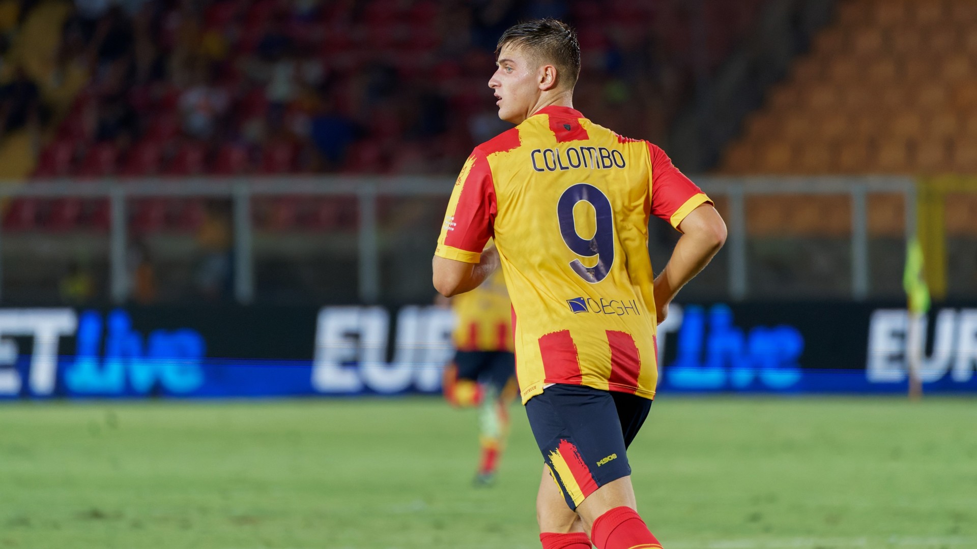 Lorenzo Colombo attaccante del Lecce in Serie A TIM