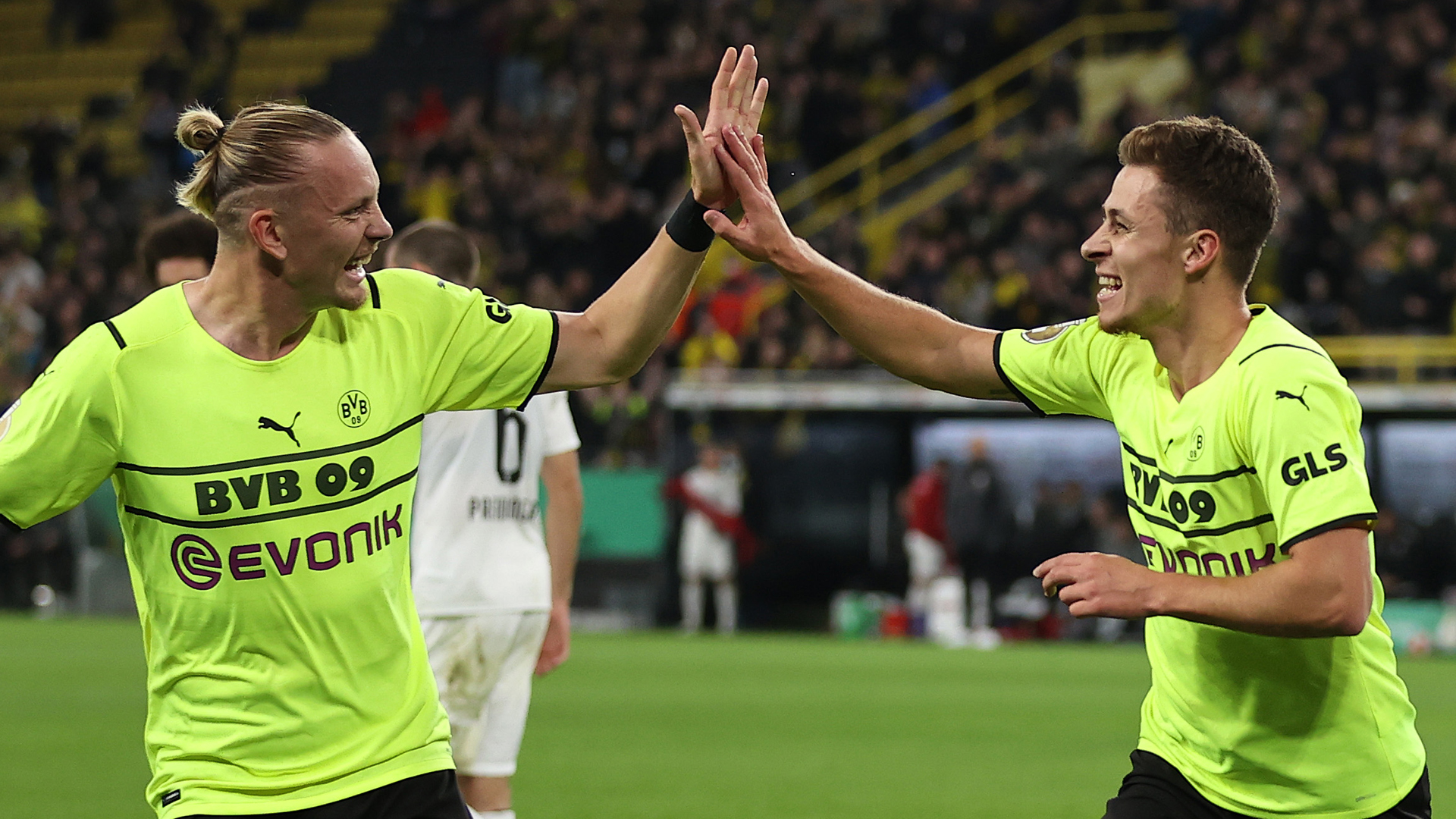 Thorgan Hazard Dortmund DFB-Pokal 28102021