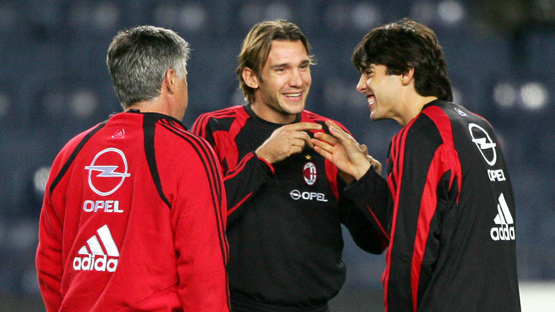 Kakà con Shevchenko e Ancelotti al Milan