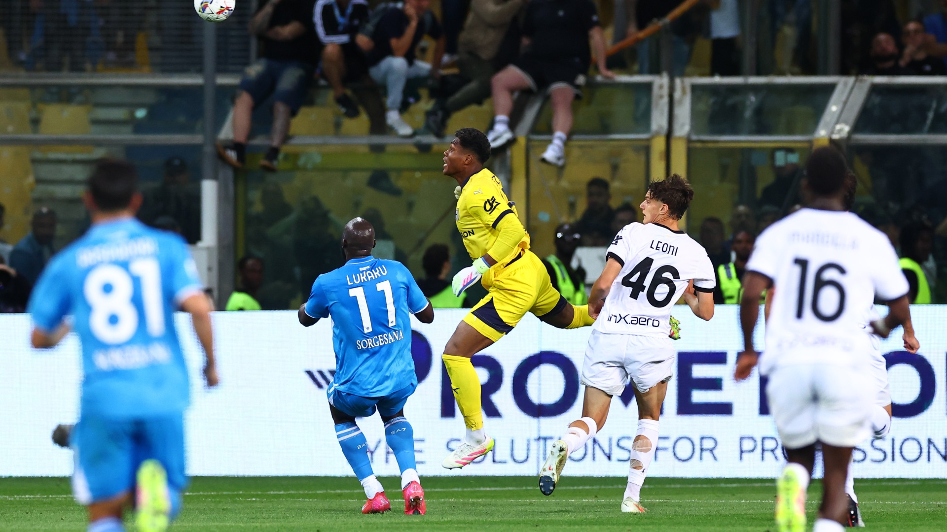 2025-05-18-parma-zion-suzuki-napoli