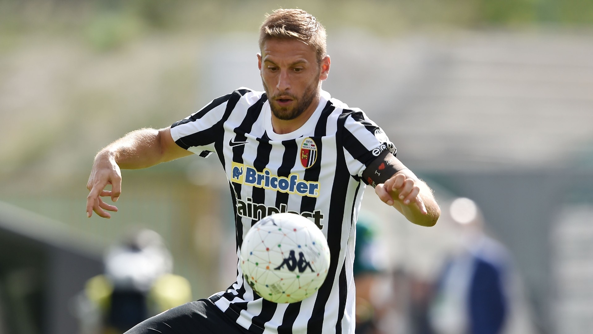 Federico Dionisi attaccante dell'Ascoli in Serie B