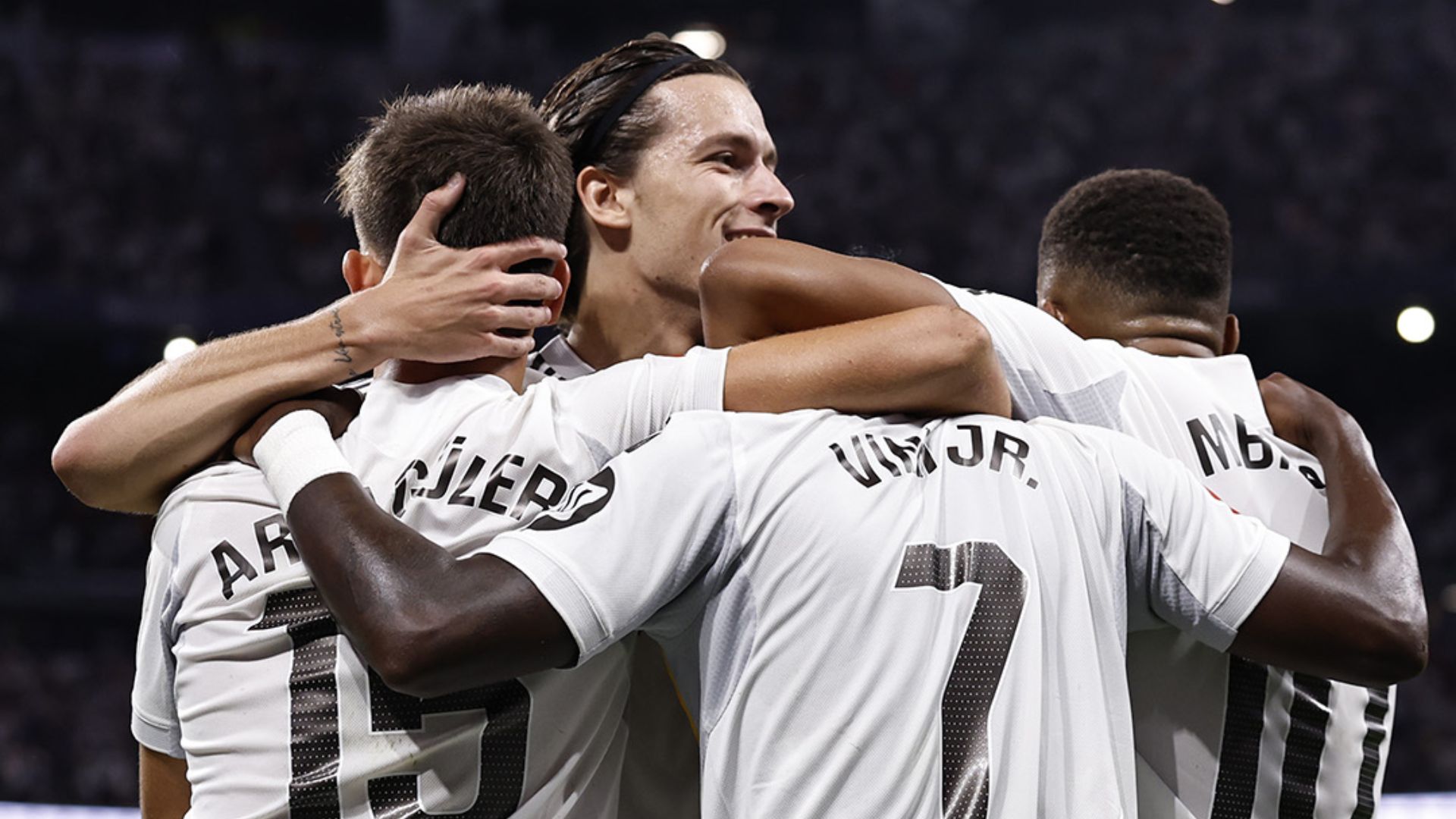 Carreras, Vinicius, Real Madrid