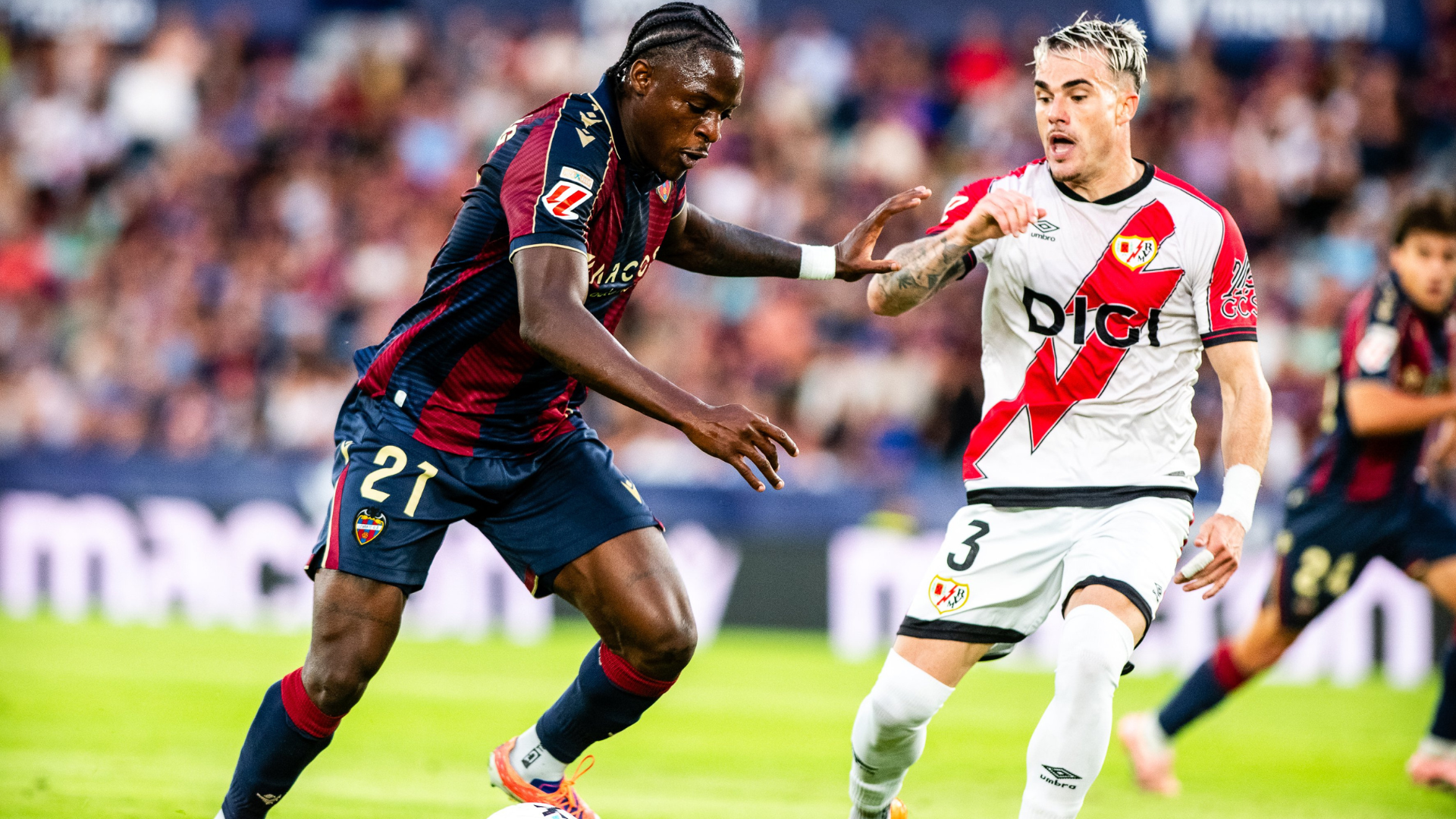 Etta Eyong Pep Chavarría Levante Rayo Vallecano 2025