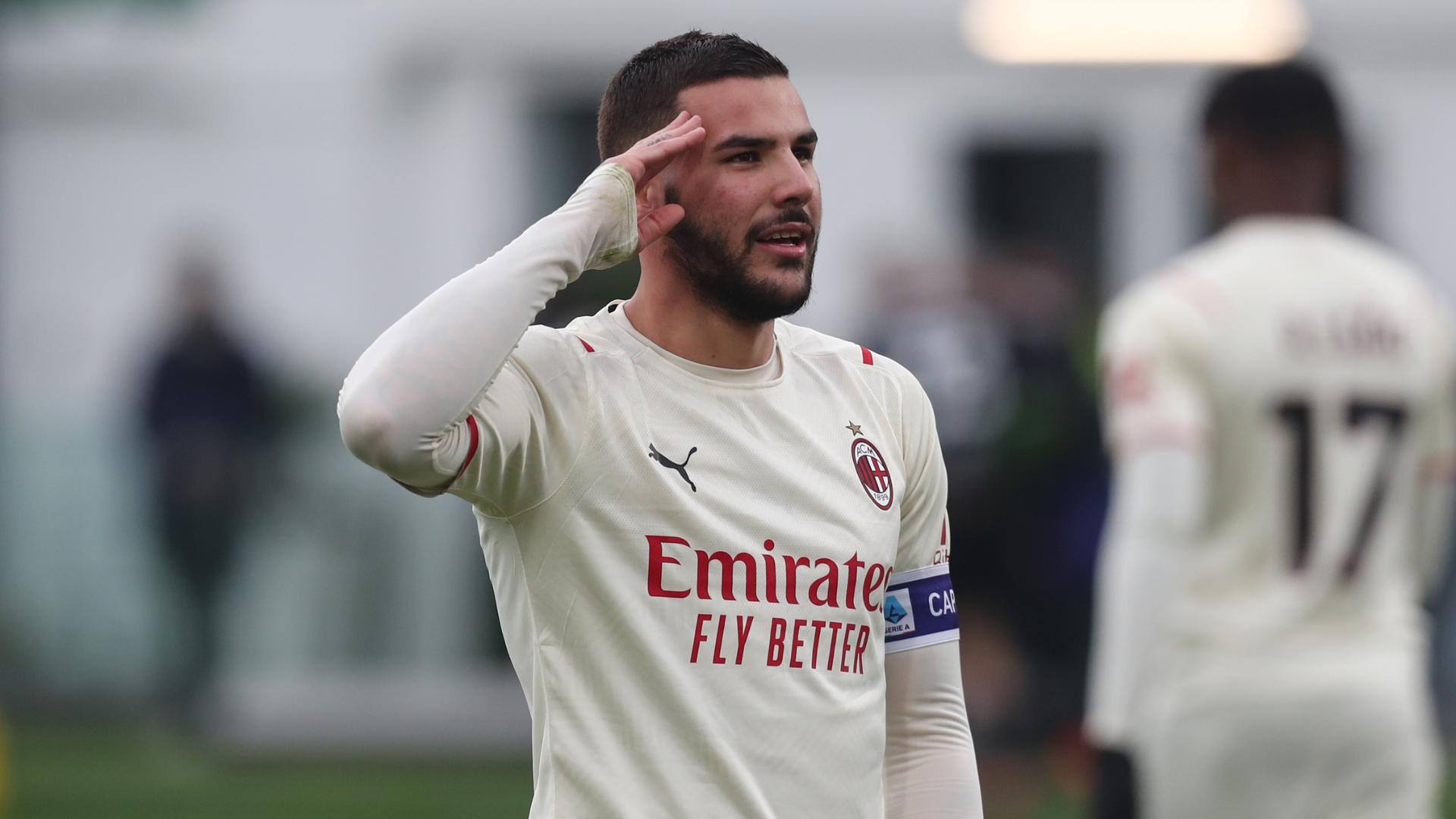 Theo Hernandez esulta dopo il gol al Venezia