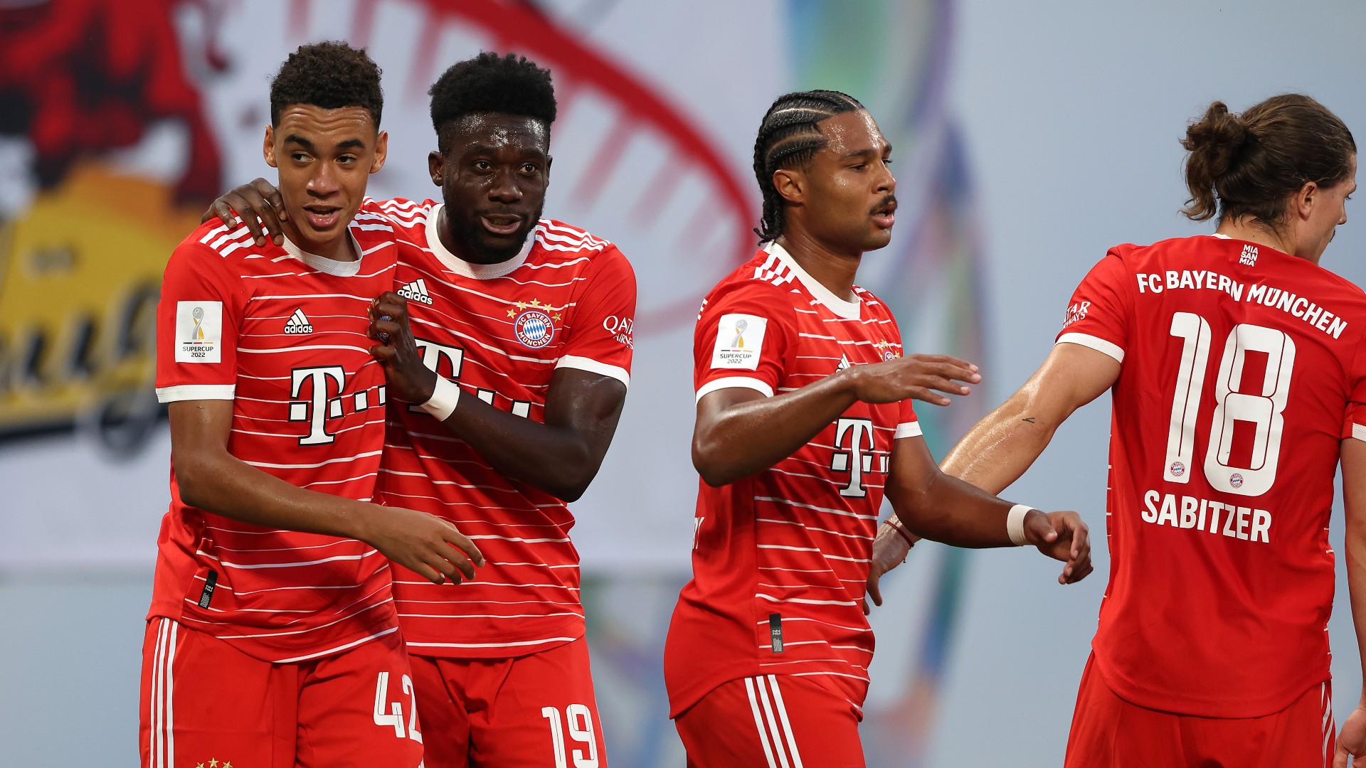 FC Bayern München Jamal Musiala Alphonso Davies Serge Gnabry DFL Supercup 30072022