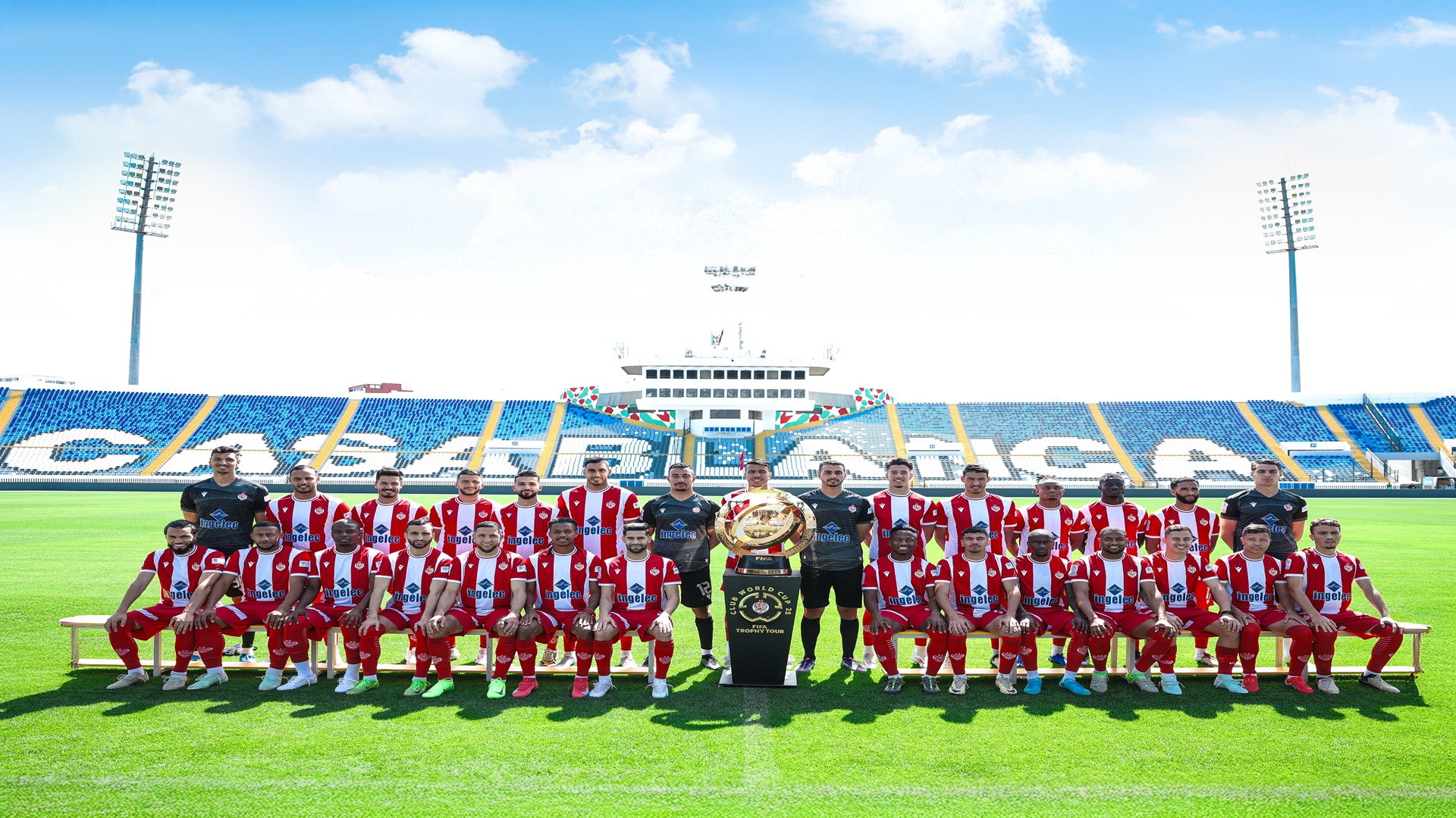 Wydad con trofeo Mundial de Clubes