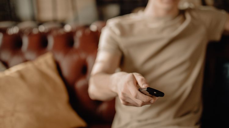 Come vedere DAZN su TV non smart