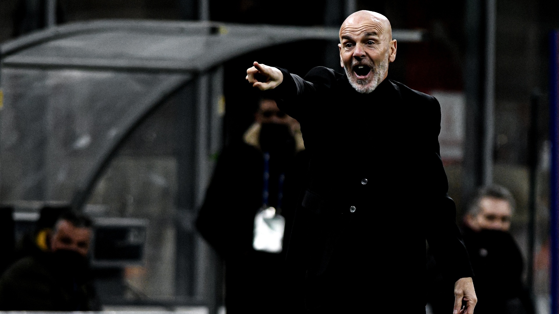 2022-02-09-milan-stefano-pioli