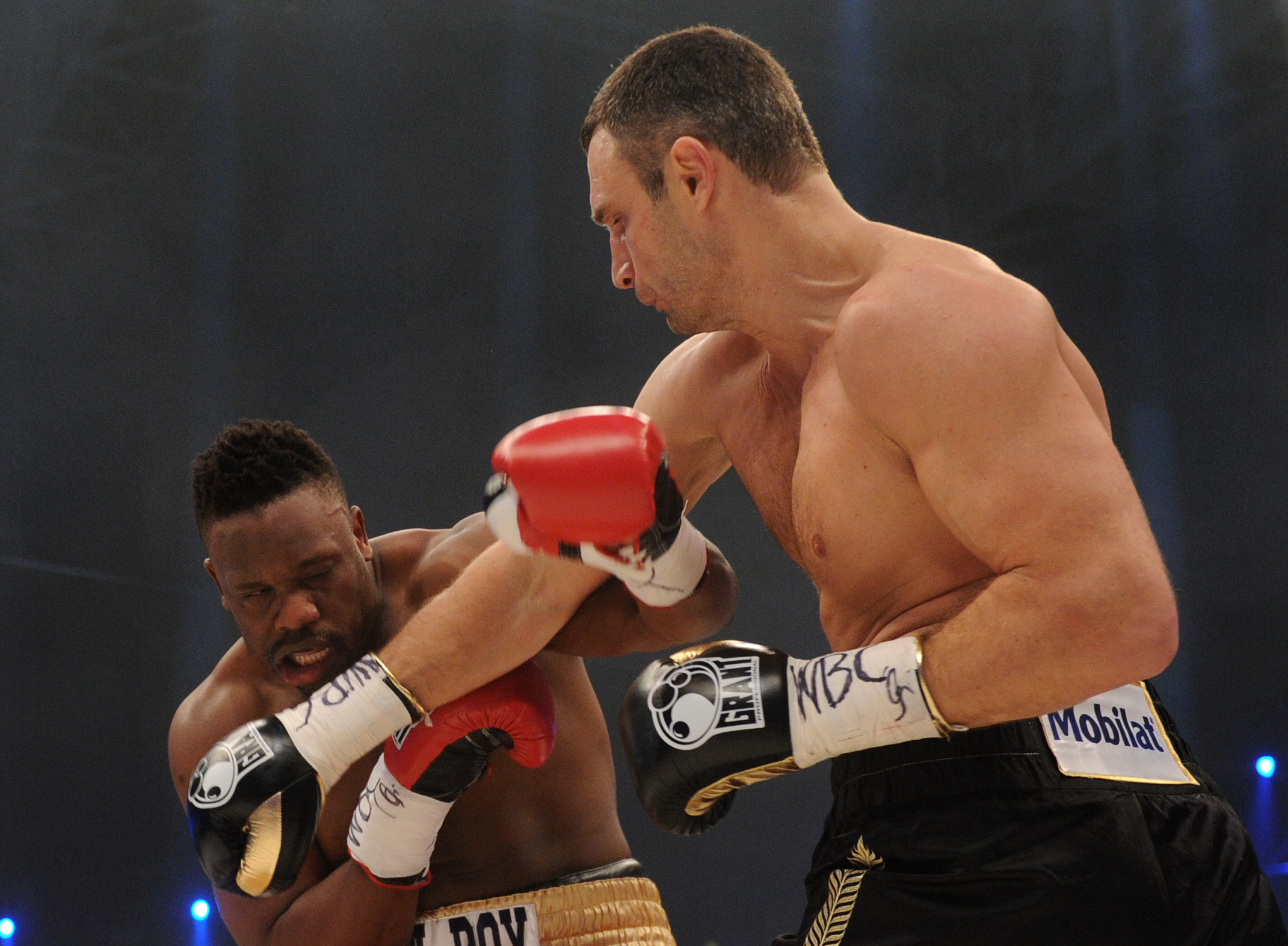 Vitali Klitschko vs Derek Chisora (2012)