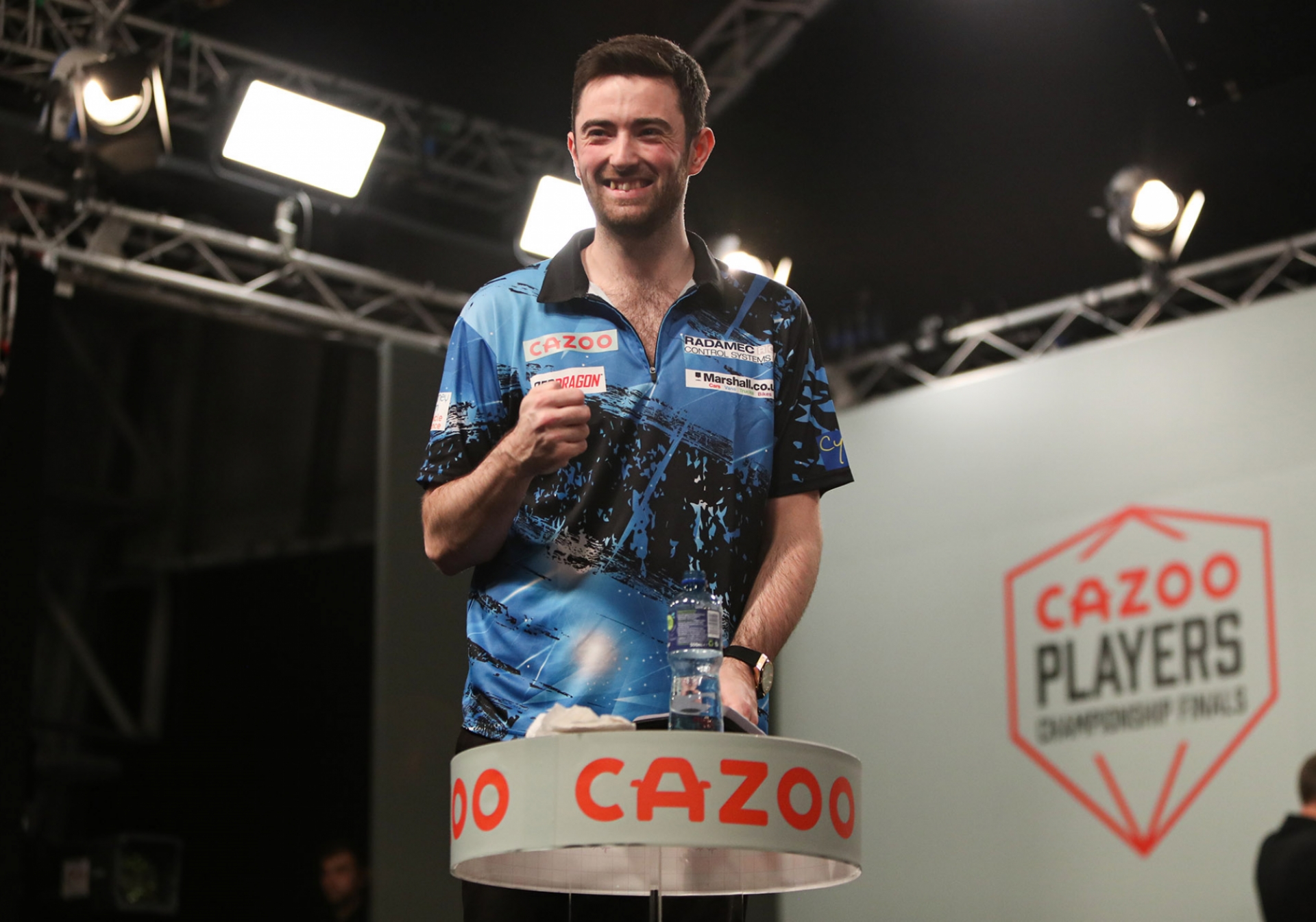 Humphries, DARTS, DAZN News, no copertina