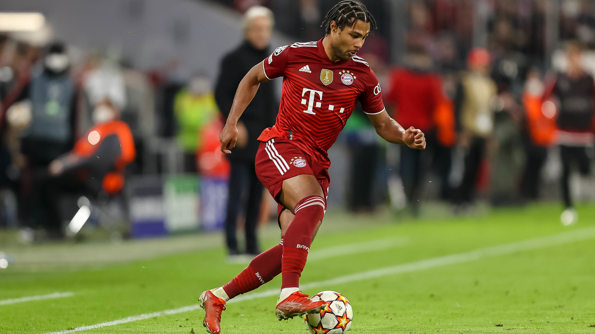 Serge Gnabry FC Bayern München Champions League vs. Benfica Lissabon 02112021