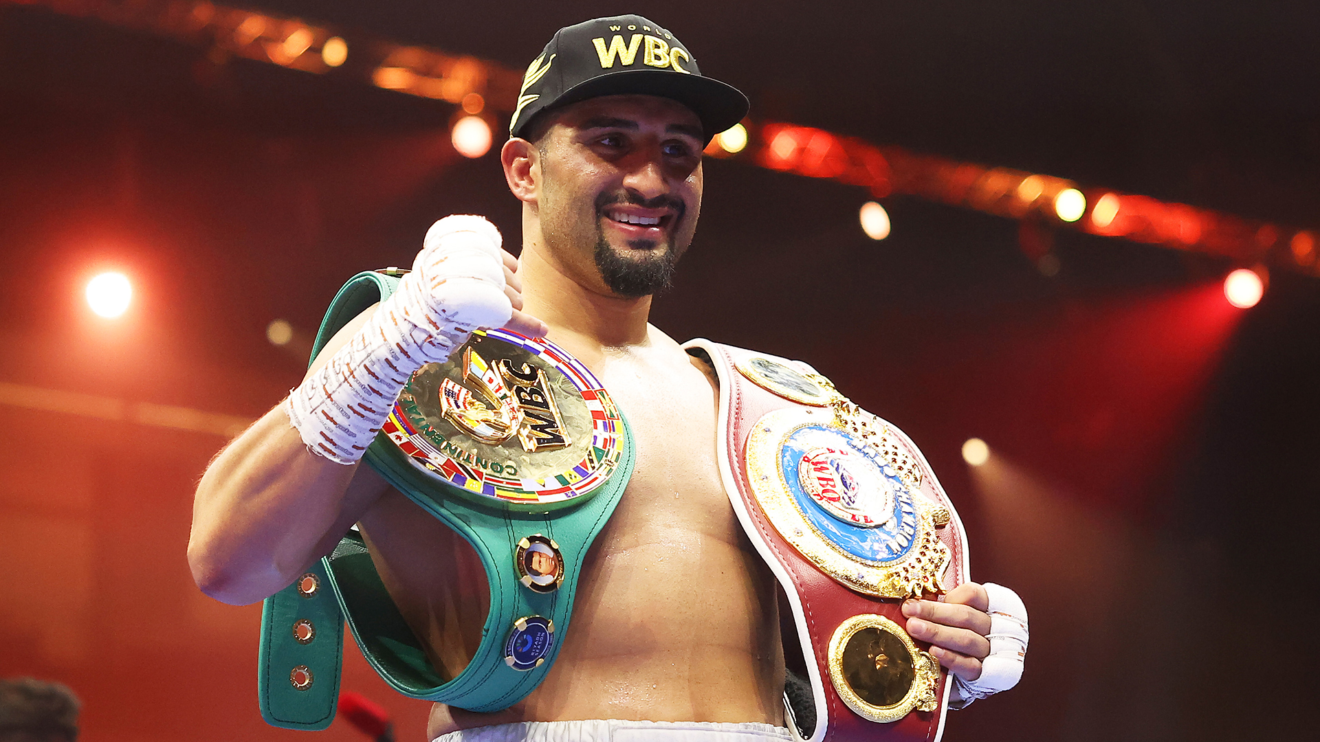 Agit Kabayel Boxen Ring of Fire 2024 WBC