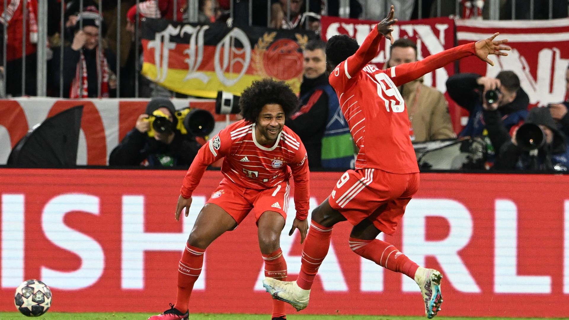 FC Bayern München Serge Gnabry Champions League 08032023