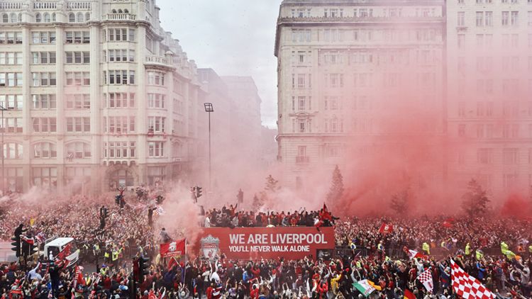 1972 / 1982 /1989 LIVERPOOL FC 6 FANIONS 1972 / 1982 /1989 LIVERPOOL FC 6 FANIONS