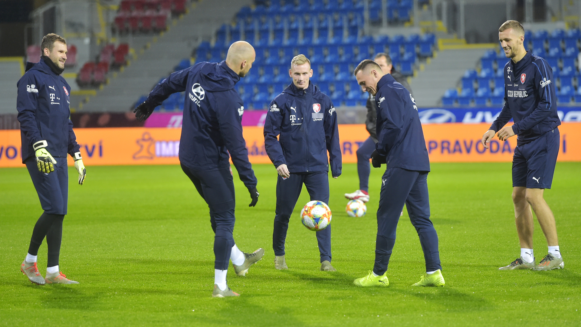 ONLY GERMANY CZECH TEAM WARM-UP 13112019