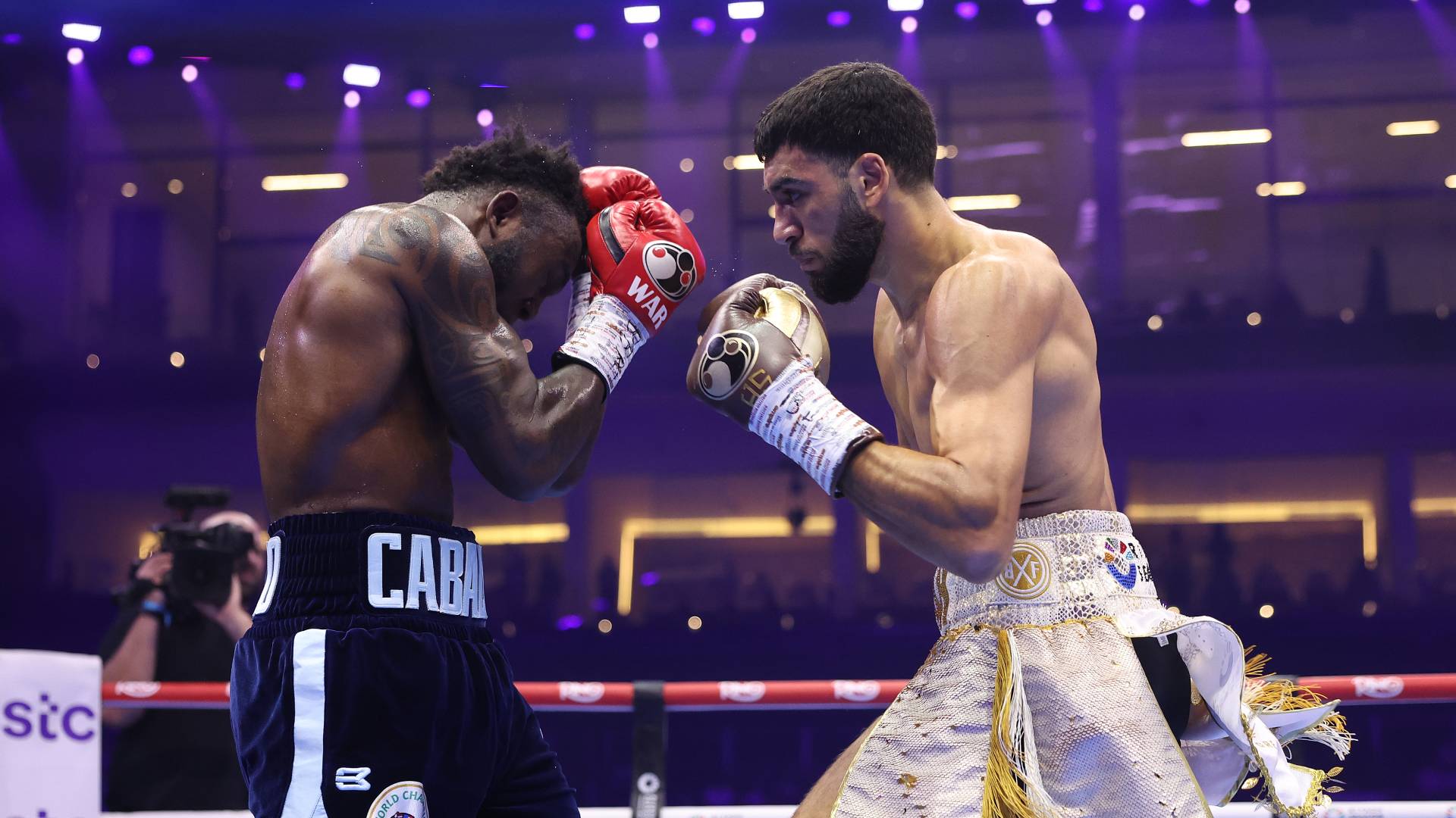 Carlos Adames v Hamzah Sheeraz