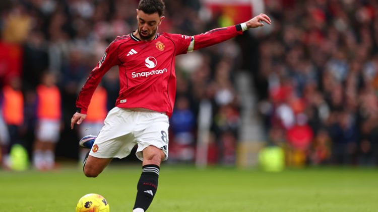 Bruno Fernandes crossing