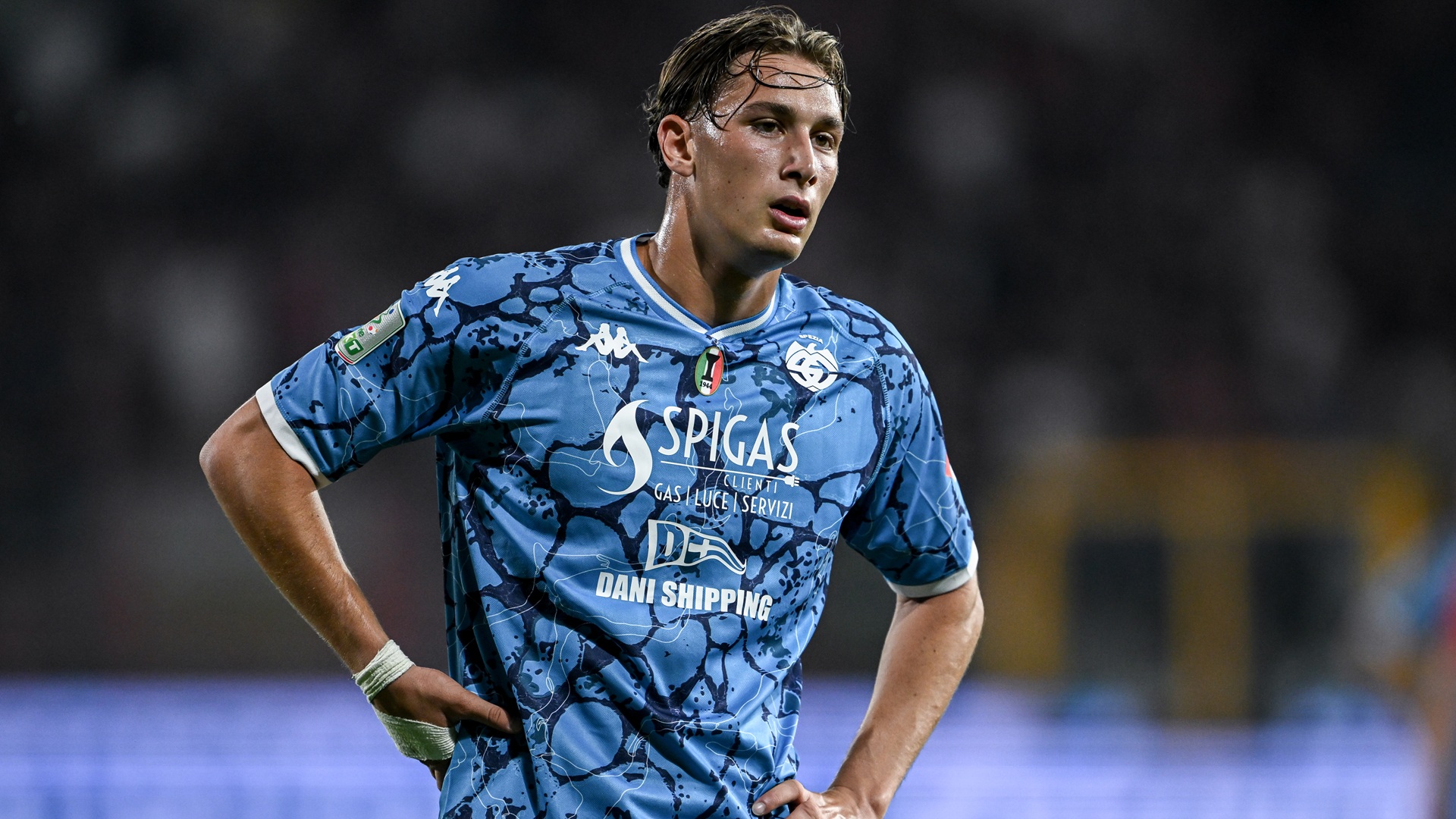 Francesco Pio Esposito con lo Spezia