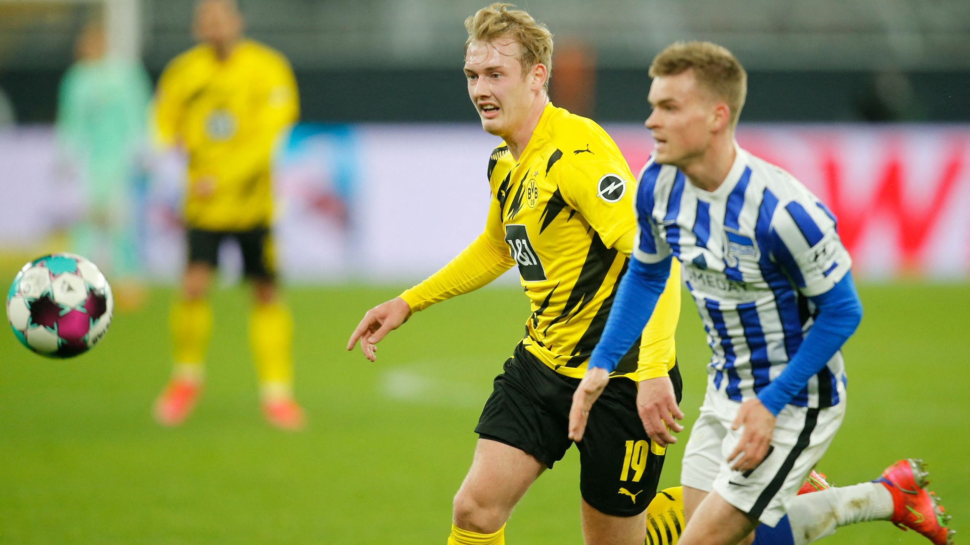 Julian Brandt Maximilian Mittelstädt BVB Hertha BSC Bundesliga 130302021