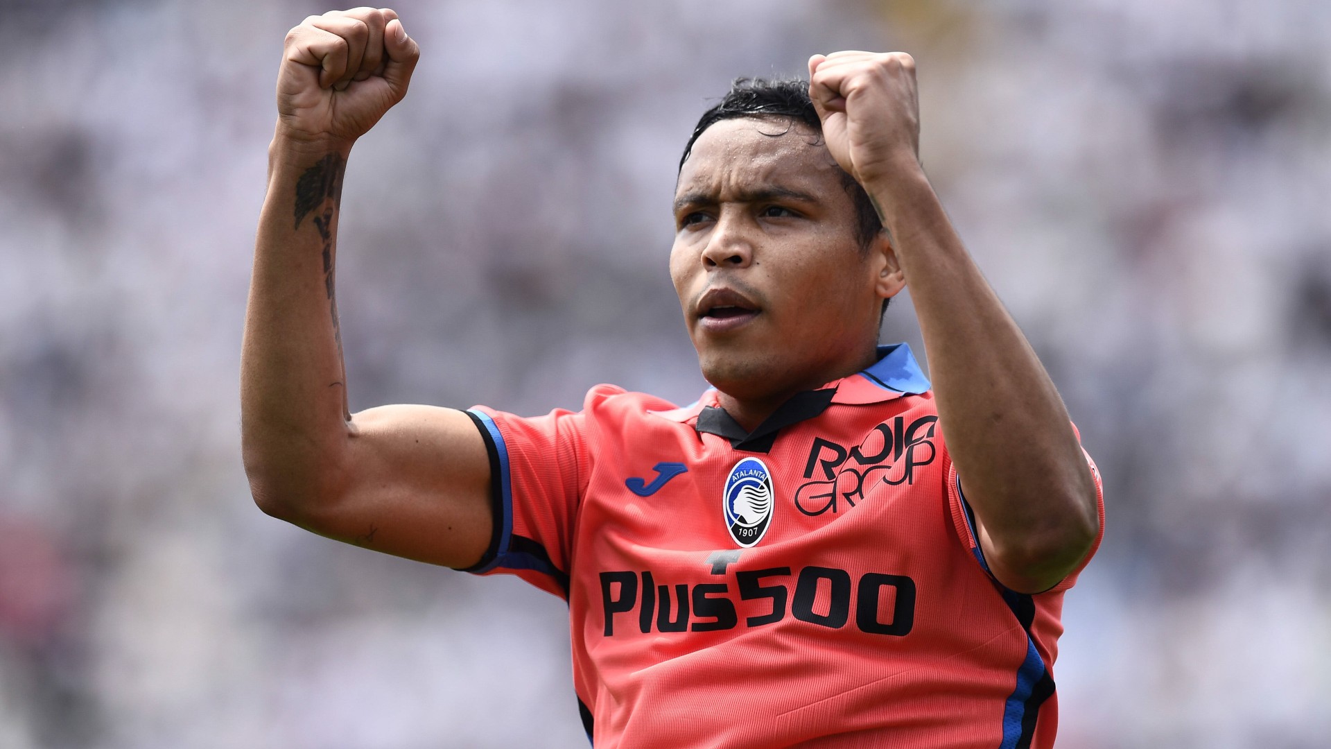 Luis Muriel dell'Atalanta esulta dopo il gol allo Spezia in Serie A TIM