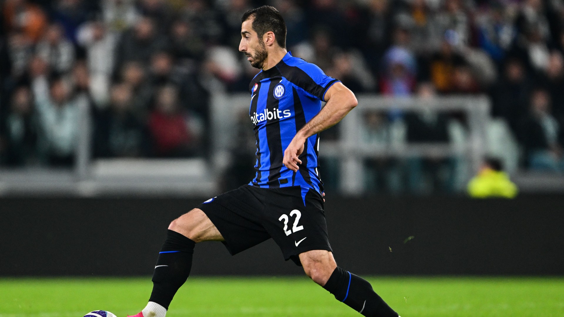 Mkhitaryan in Juventus Inter 2022