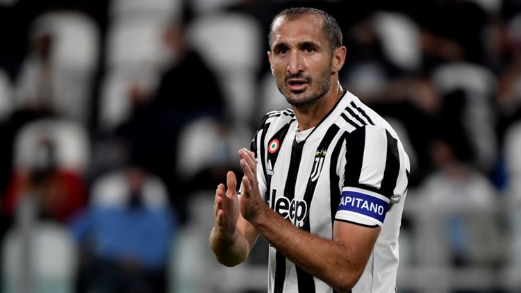 Giorgio Chiellini in azione con la maglia della Juventus