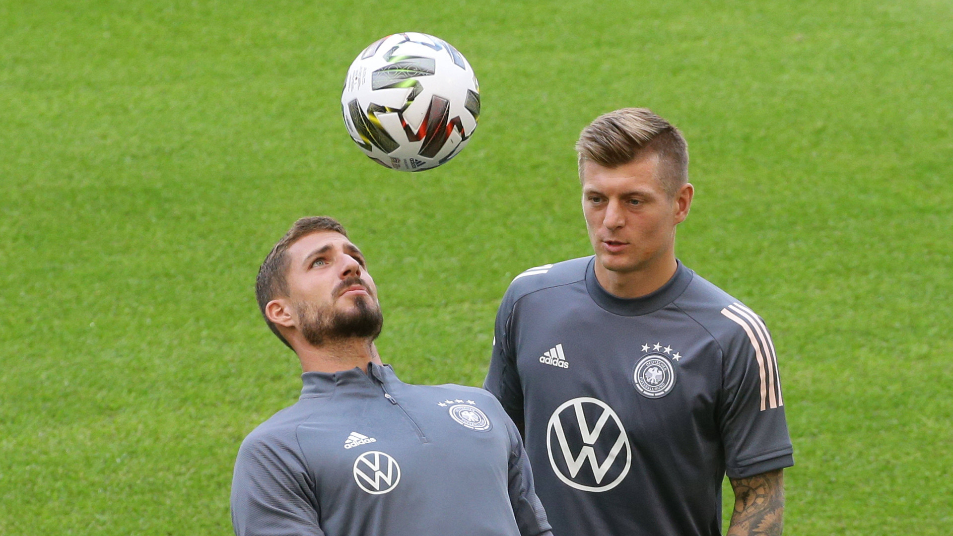 Kevin Trapp und Toni Kroos_DFB_02092020_Pressefoto Baumann