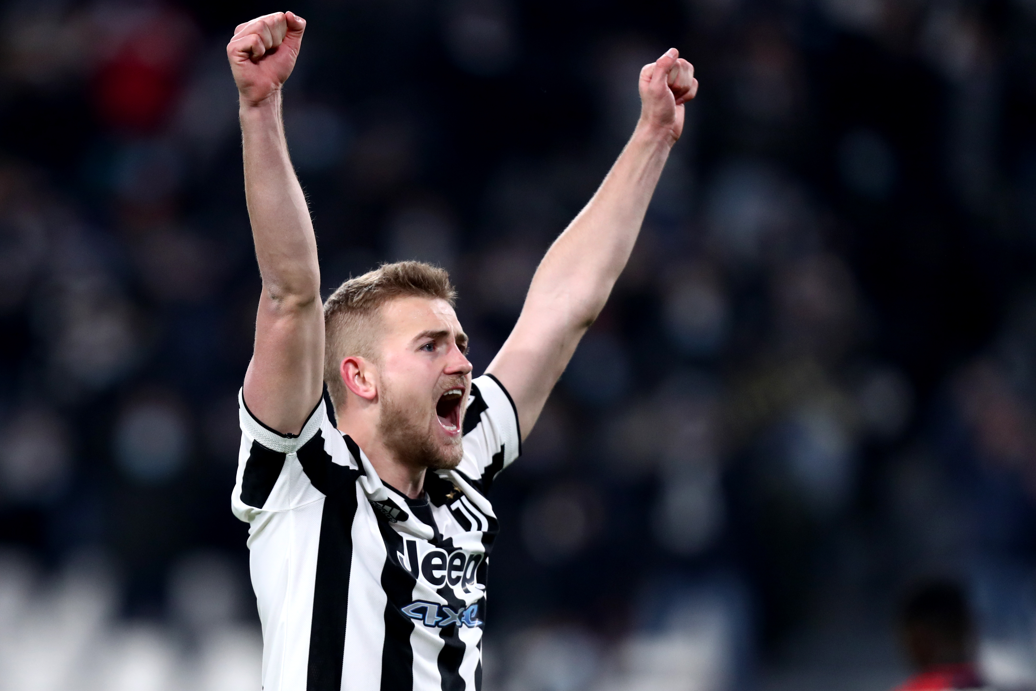 De Ligt esulta con la maglia della Juventus