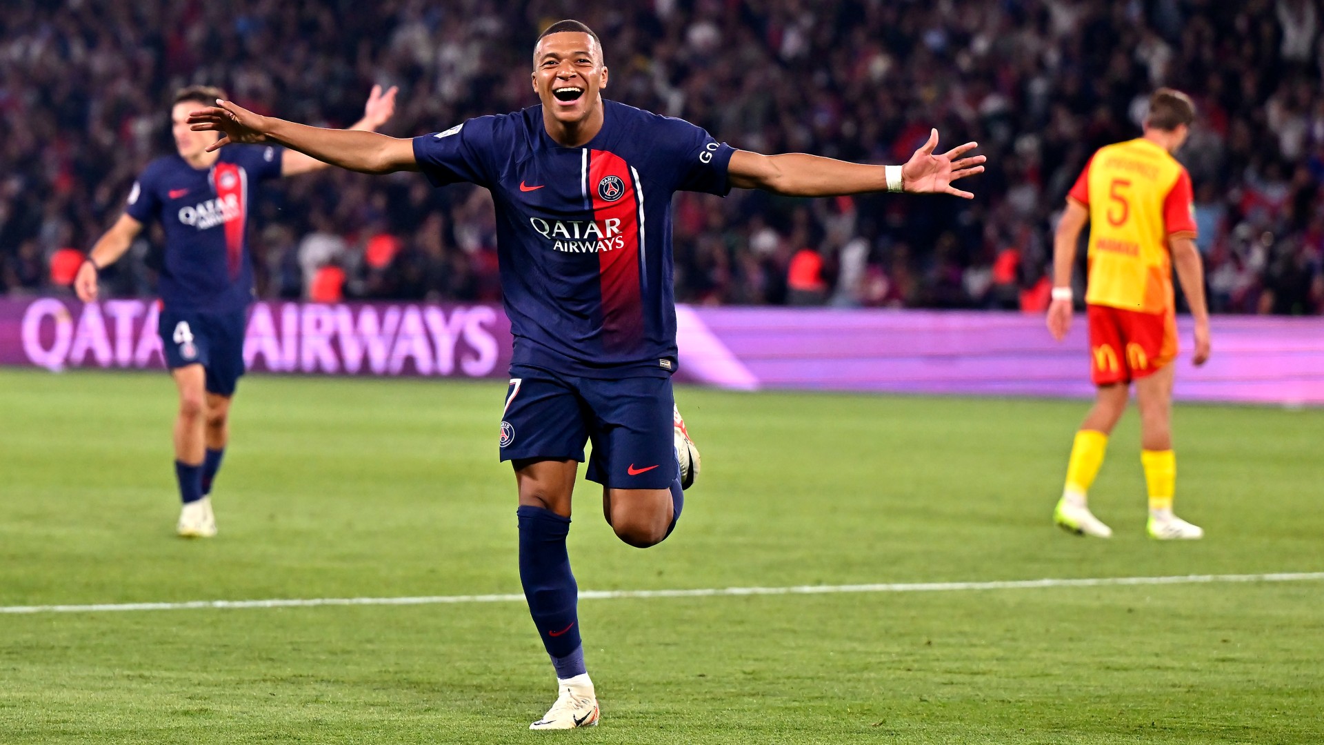 PSG Paris Saint-Germain Kylian Mbappe Ligue 1 260823