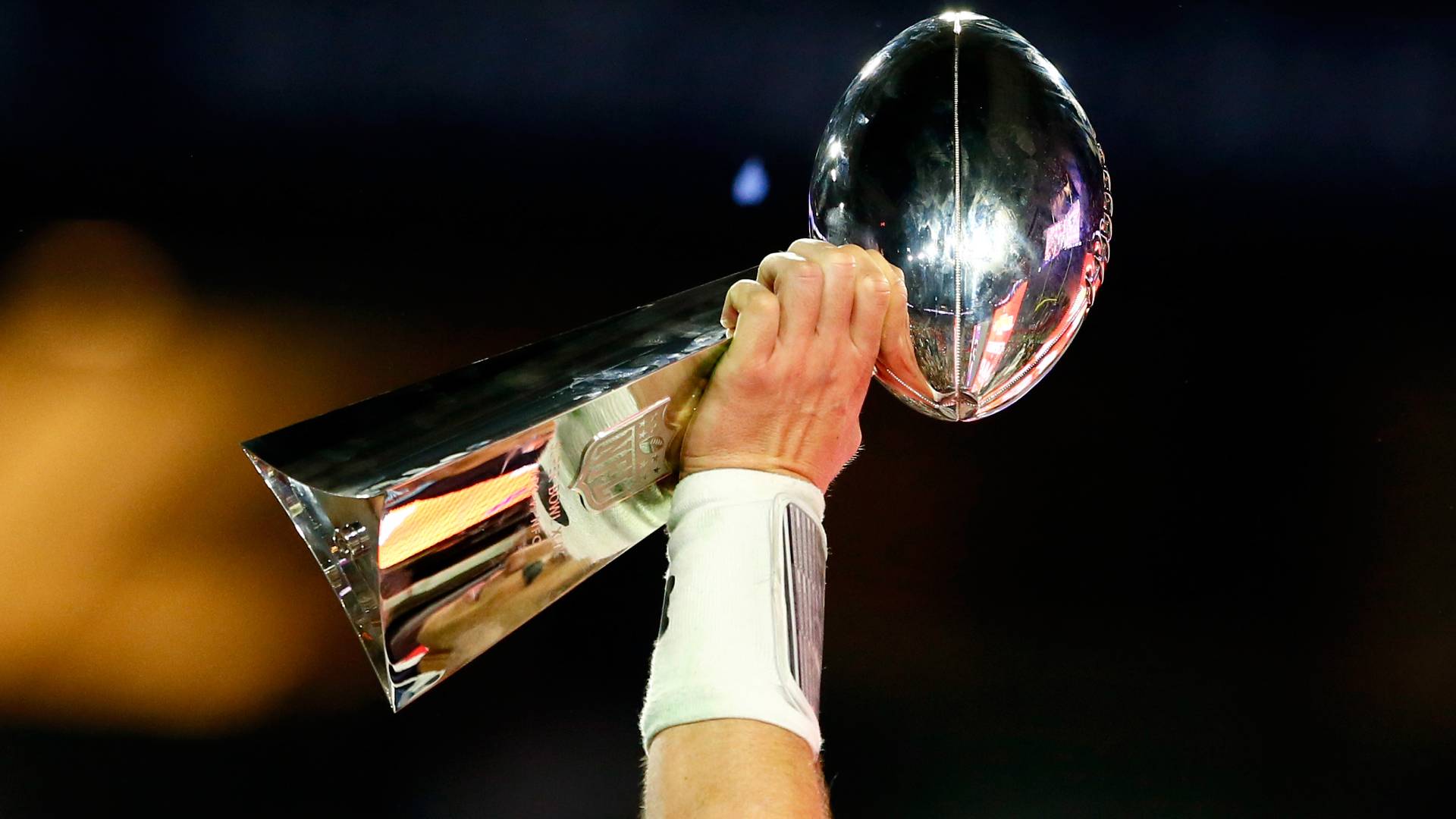 Vince Lombardi trophy_2015